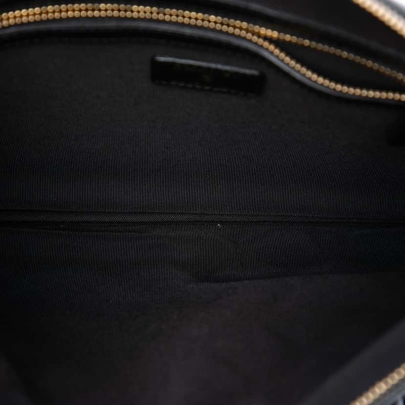 Chanel CC Quilted Lambskin Pouch with Mini Flap Purse Black Leather Very good condition - Model View