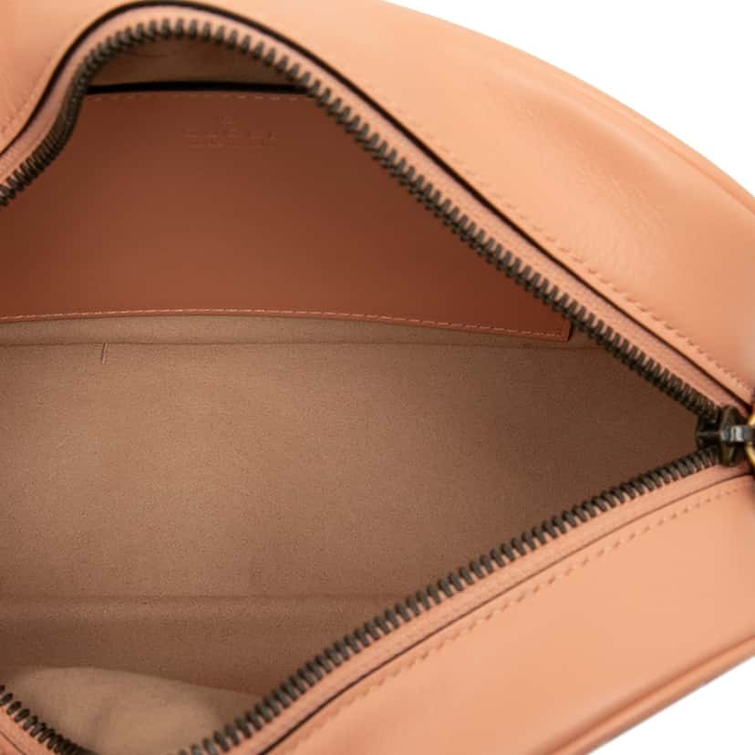 Gucci Small GG Marmont Matelasse Calfskin Vertical Ring Crossbody Orange Leather Very good condition - Model View