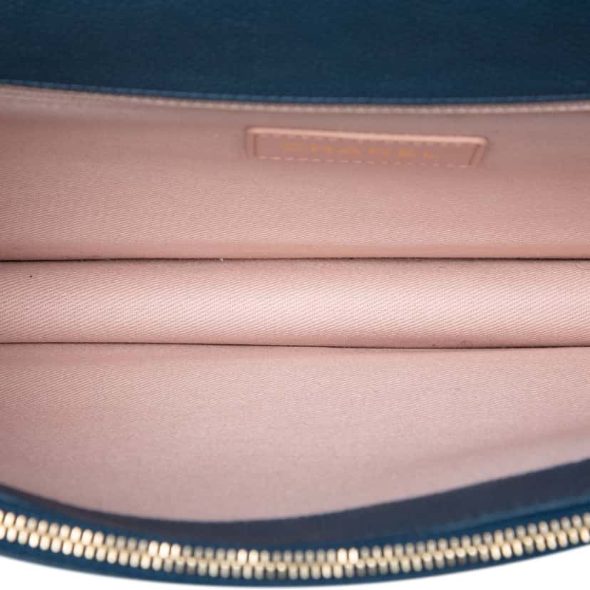 Chanel Paris Cuba Quilted Caviar Thread Around Flap Blue Leather Very good condition - Model View