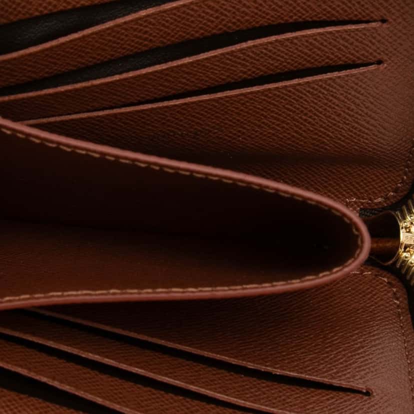 Louis Vuitton Monogram Noa Compact Wallet Brown Very good condition - Model View