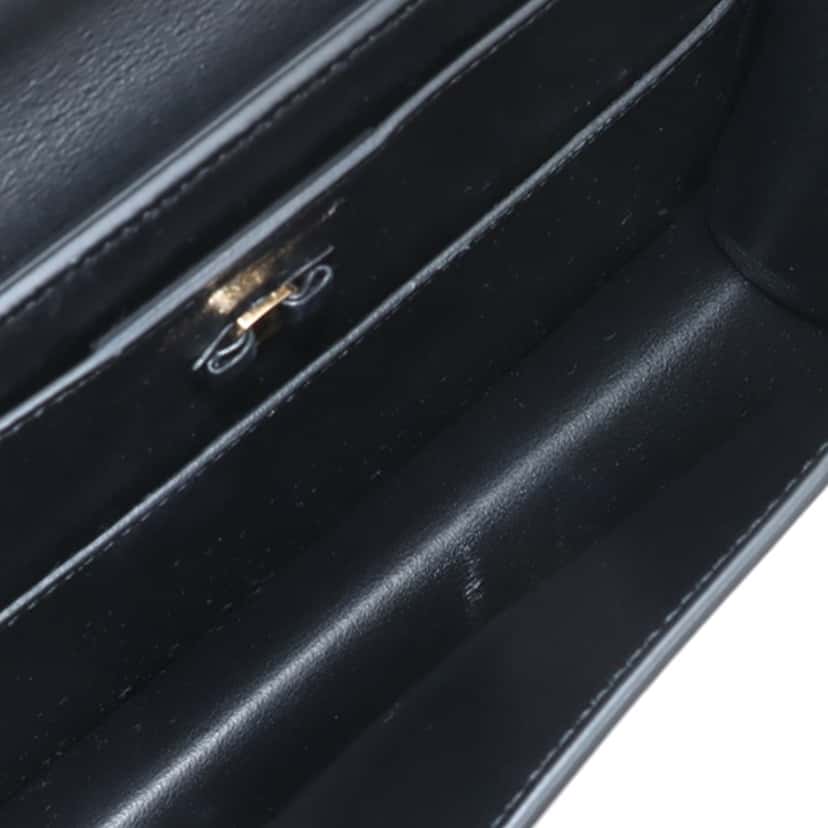 Ferragamo Leather Vara Bow Chain Crossbody Black Leather Very good condition - Inside View