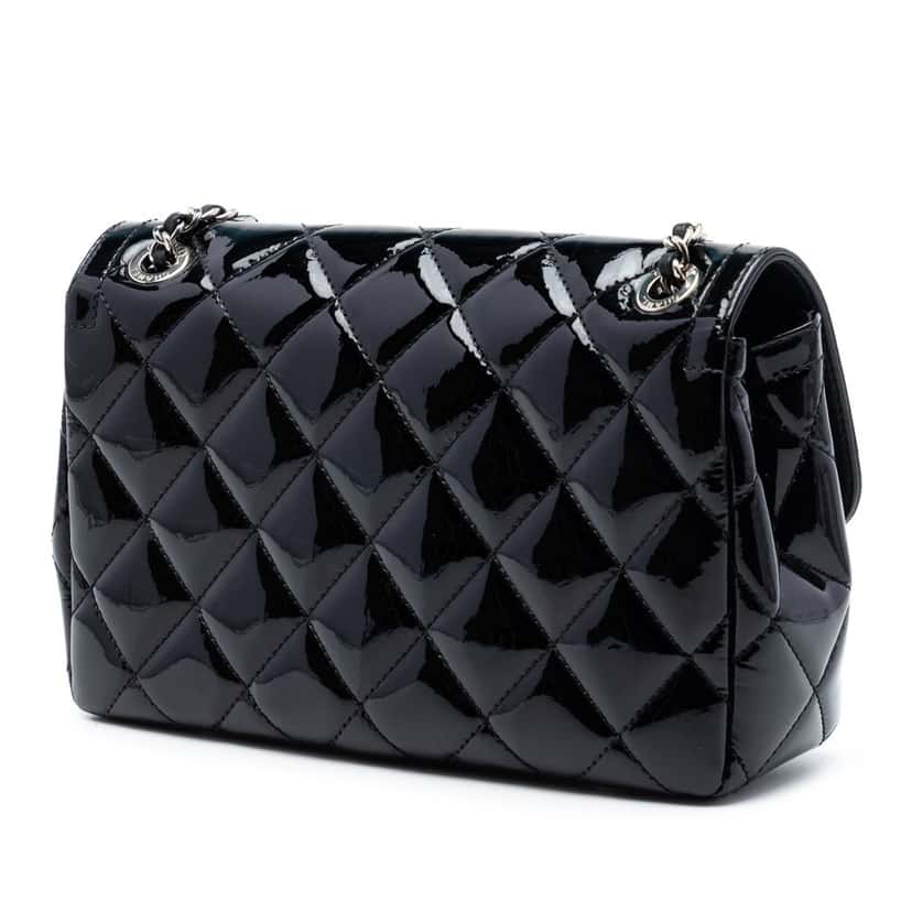 Chanel Small Quilted Patent Coco Shine Flap Black Leather Very good condition - Back View