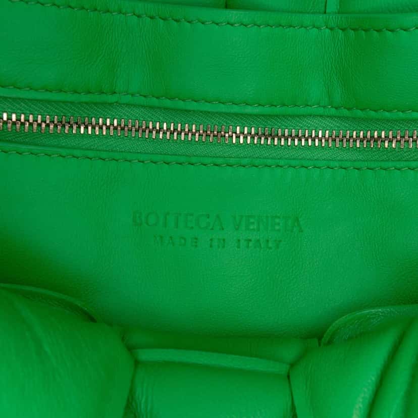 Bottega Veneta Nappa Intrecciato Padded Cassette Crossbody Green Leather Very good condition - Box View