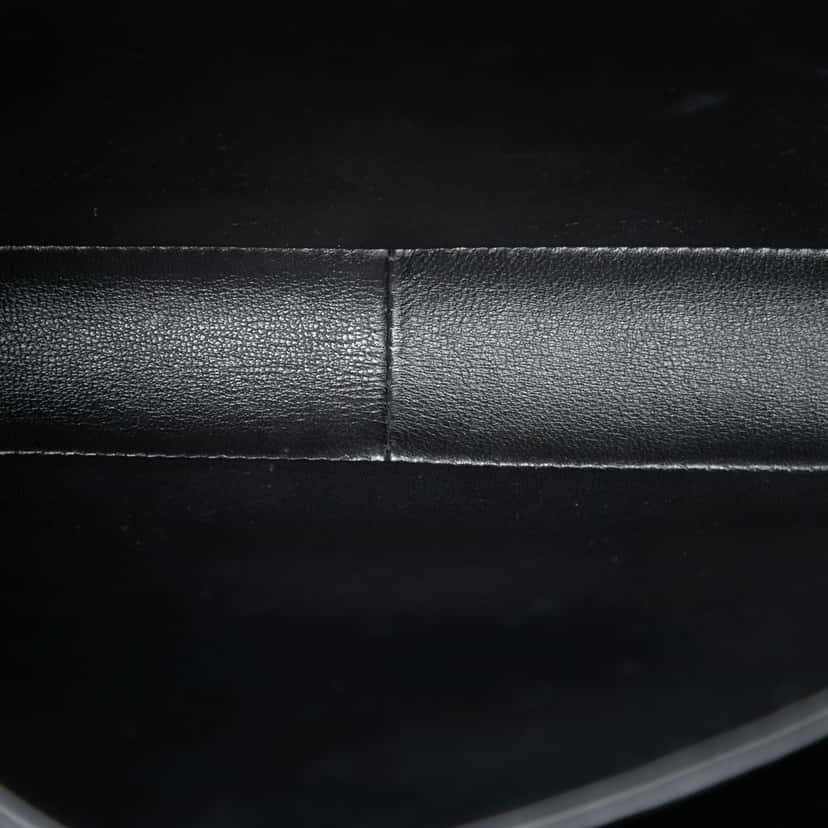 Celine Classique Shiny Calfskin Triomphe Crossbody Black Leather Very good condition - Model View