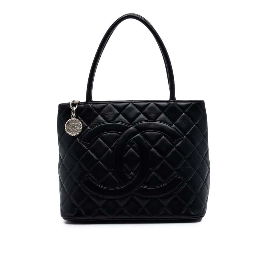 Chanel Lambskin Medallion Tote Black Leather Very good condition - Front View