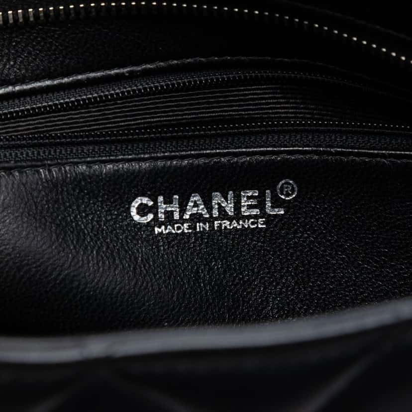 Chanel Lambskin Medallion Tote Black Leather Very good condition - Box View