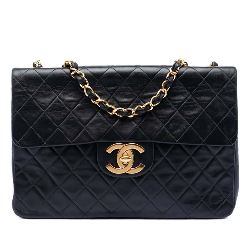 Chanel Maxi XL Classic Lambskin Single Flap Black Leather Very good condition - Front View