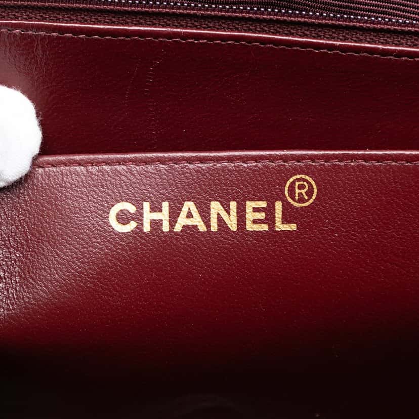 Chanel Maxi XL Classic Lambskin Single Flap Black Leather Very good condition - Box View