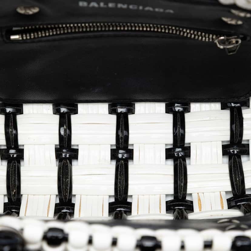Balenciaga Faux Leather Bistro Basket Bag XXS White Very good condition - Model View