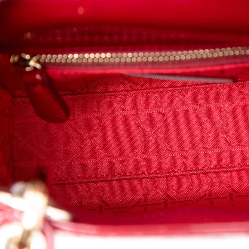 Dior Mini Patent Cannage Lady Dior Red Leather Very good condition - Model View