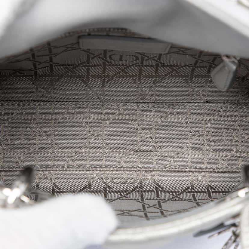 Dior Mini Iridescent Lambskin Cannage Lady Dior Silver Leather Very good condition - Model View
