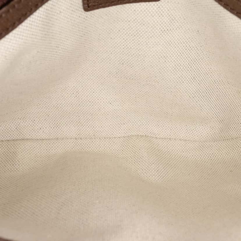 Gucci Small GG Supreme Blondie Chain Satchel Beige Very good condition - Model View