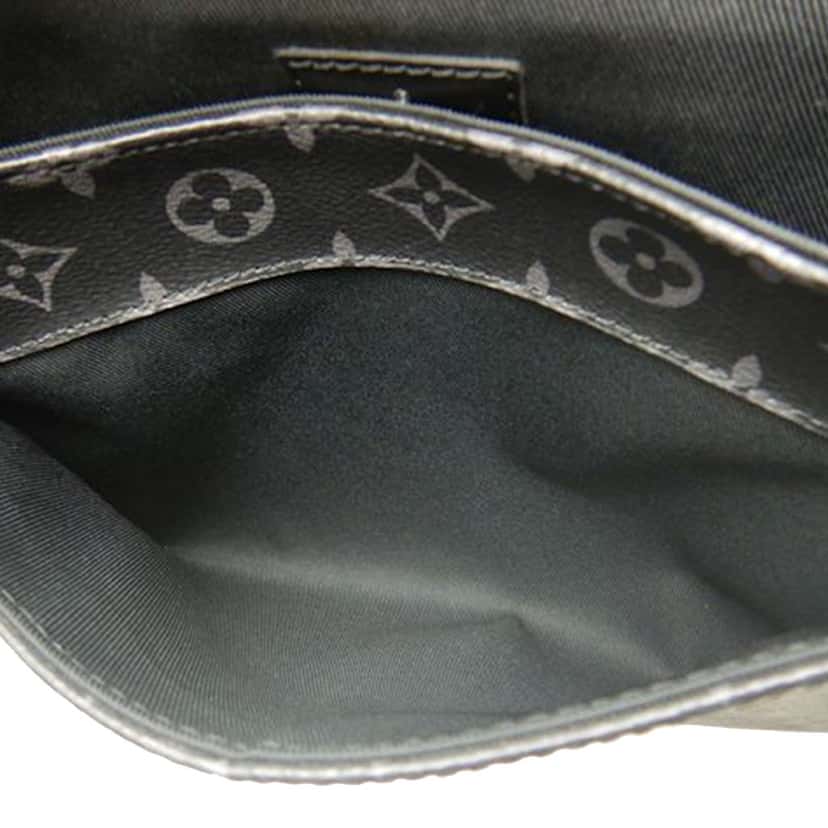 Louis Vuitton Monogram Eclipse District PM Black Very good condition - Box View