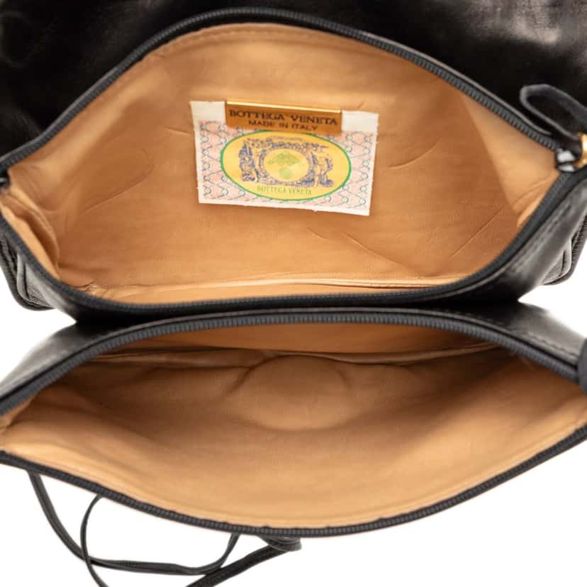 Bottega Veneta Nappa Intrecciato Flap Crossbody Black Leather Never worn, with tag - Model View