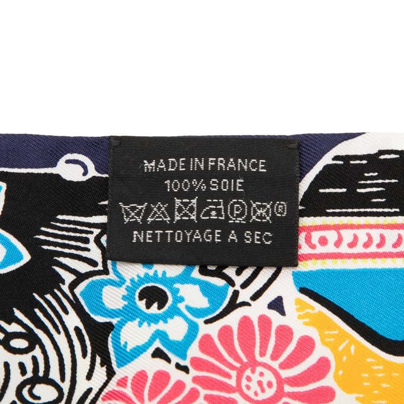 Hermès Bingata Silk Twilly Scarf Black Never worn - Model View