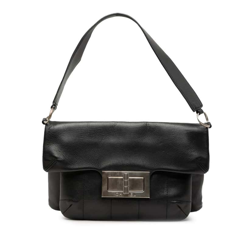 Chanel Chocolate Bar Lambskin Reissue 2.55 Shoulder Bag Black Leather Very good condition - Front View