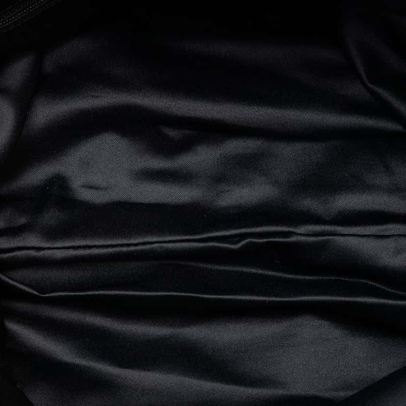 Chanel CC Quilted Lambskin Chain Shopping Tote Black Leather Very good condition - Model View
