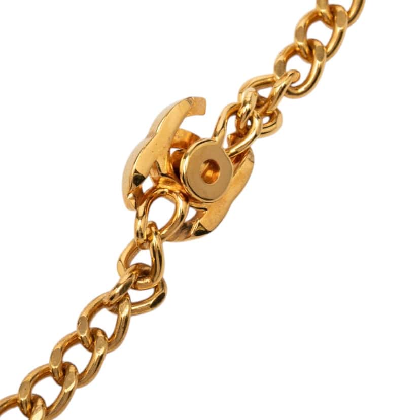 Chanel CC Gold Plated Turn Lock Pendant Necklace Gold Metal Very good condition - Box View