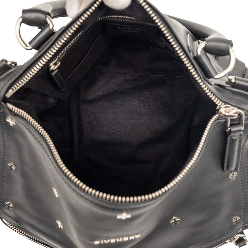 Givenchy Medium Calfskin Cross Studded Pandora Satchel Black Leather Very good condition - Model View