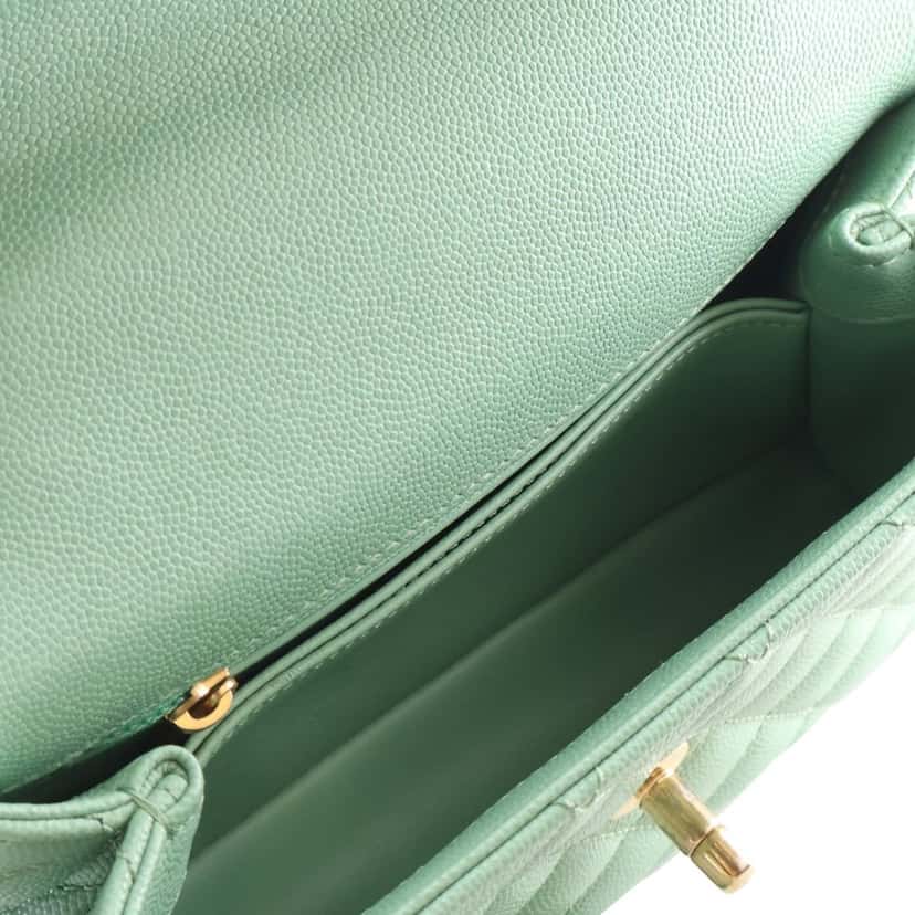 Chanel Mini Quilted Caviar Coco Chain Top Handle Bag Green Leather Very good condition - Model View