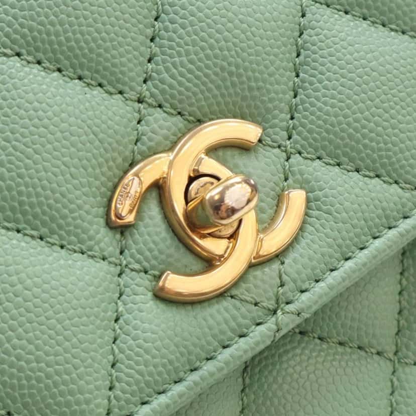 Chanel Mini Quilted Caviar Coco Chain Top Handle Bag Green Leather Very good condition - Box View