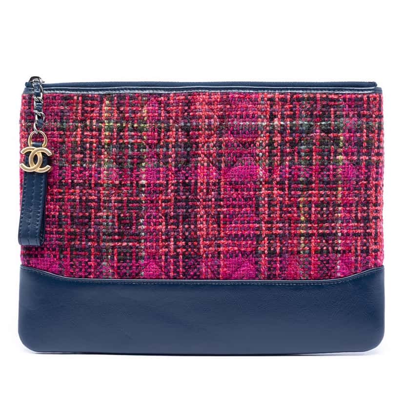 Chanel Medium Tweed Gabrielle O Case Clutch Pink Very good condition - Front View