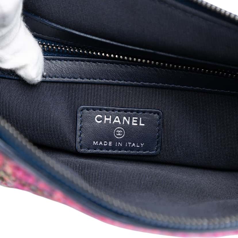 Chanel Medium Tweed Gabrielle O Case Clutch Pink Very good condition - Box View