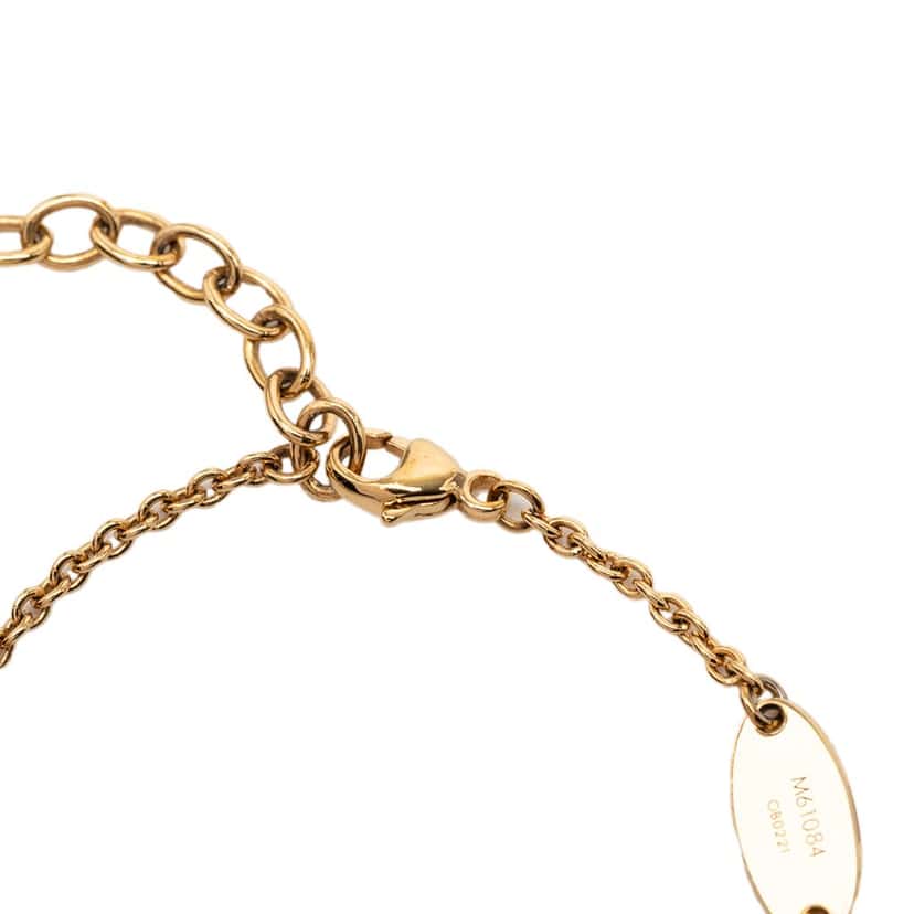 Louis Vuitton Gold Plated Essential V Bracelet Gold Metal Very good condition - Model View