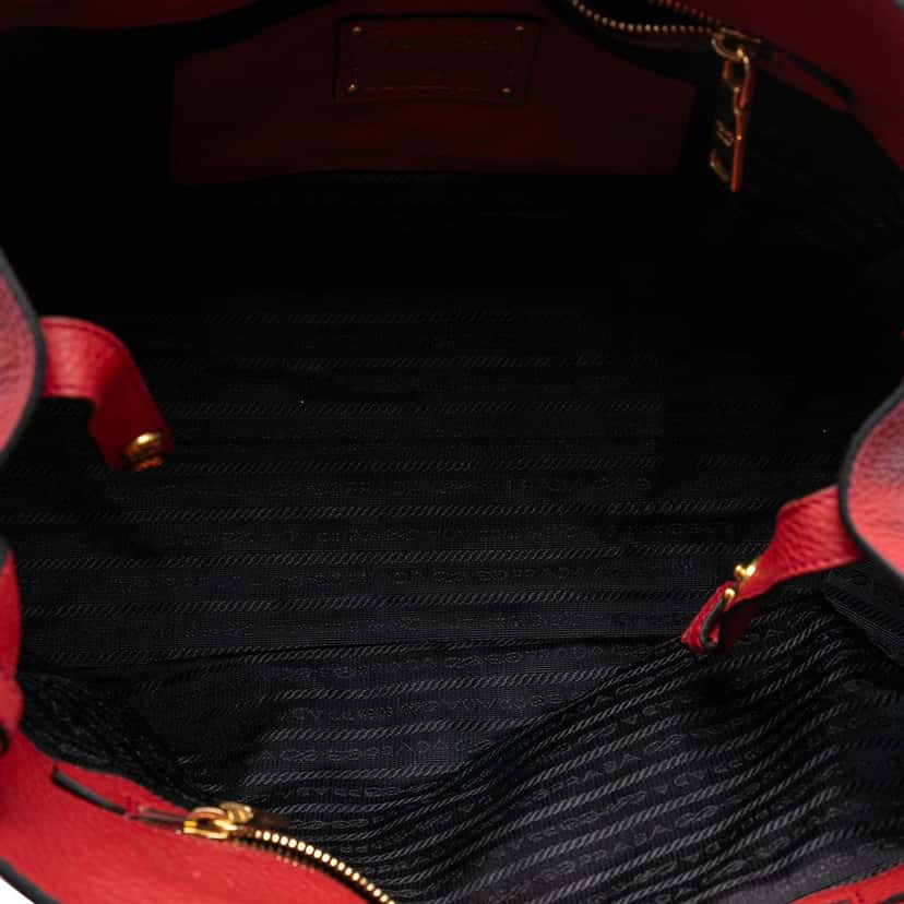Prada Vitello Daino Open Convertible Tote Red Leather Very good condition - Model View