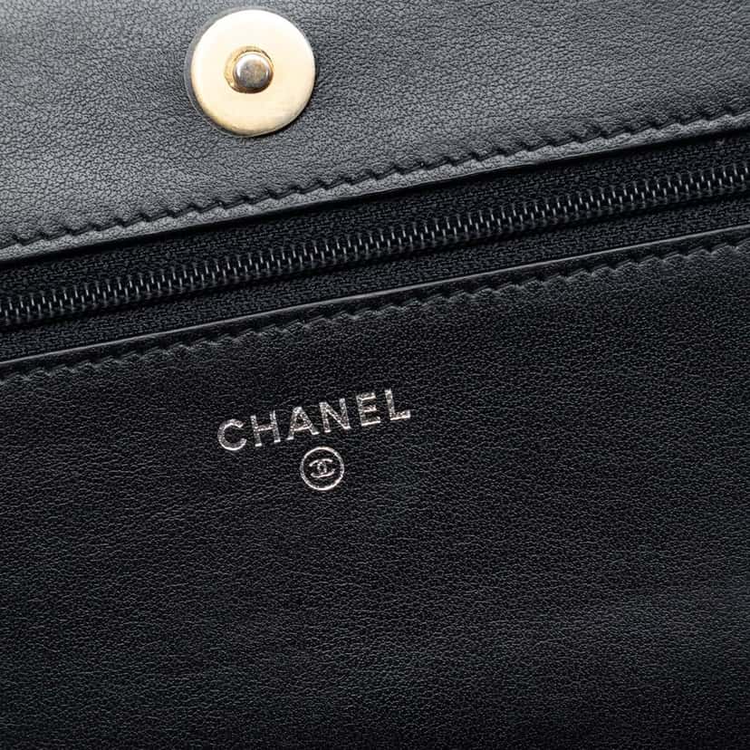 Chanel Quilted Aged Calfskin Gabrielle Wallet On Chain Blue Leather Never worn, with tag - Box View