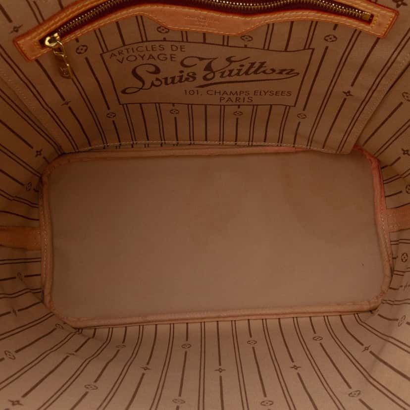 Louis Vuitton Monogram Neverfull MM Brown Very good condition - Model View