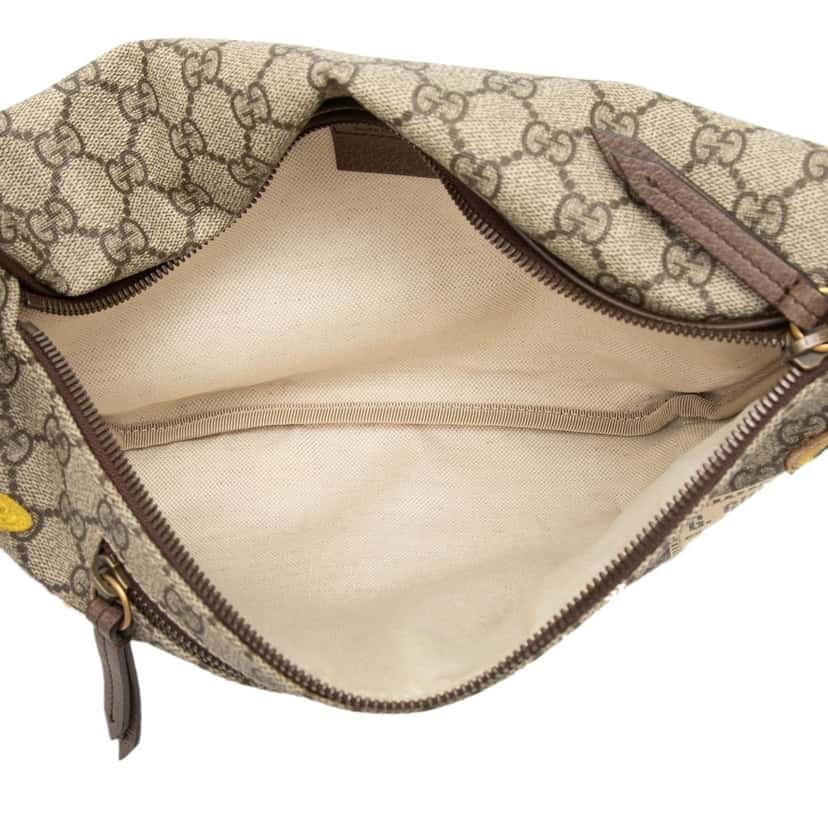 Gucci GG Supreme Courrier Belt Bag Beige Very good condition - Model View