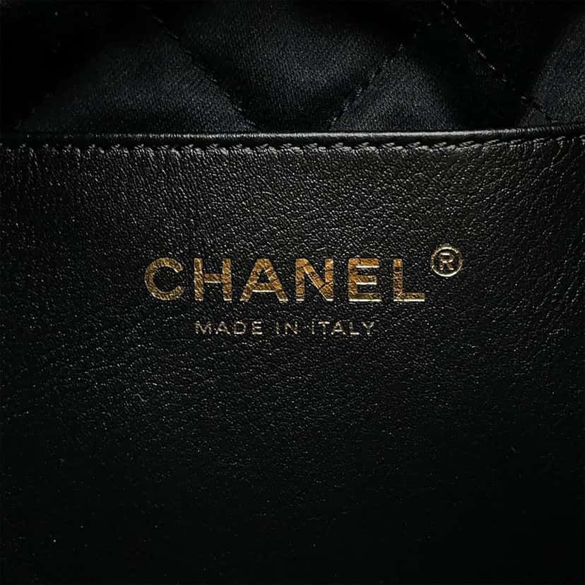 Chanel Mini Shiny Calfskin 22 Handbag Black Leather Very good condition - Box View