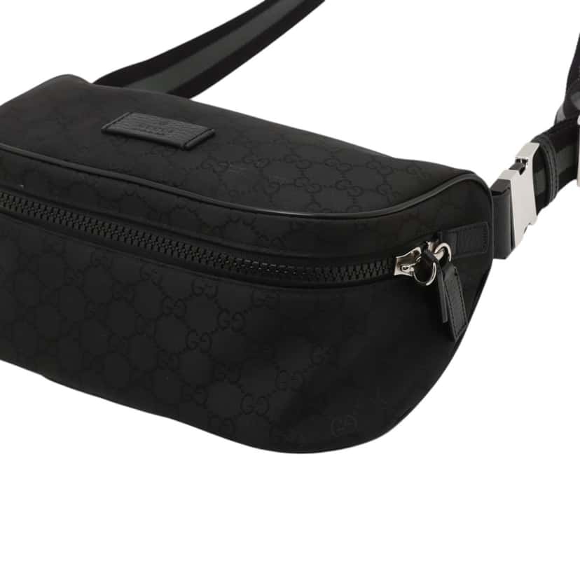 Gucci GG Nylon Web Belt Bag Black Very good condition - Model View