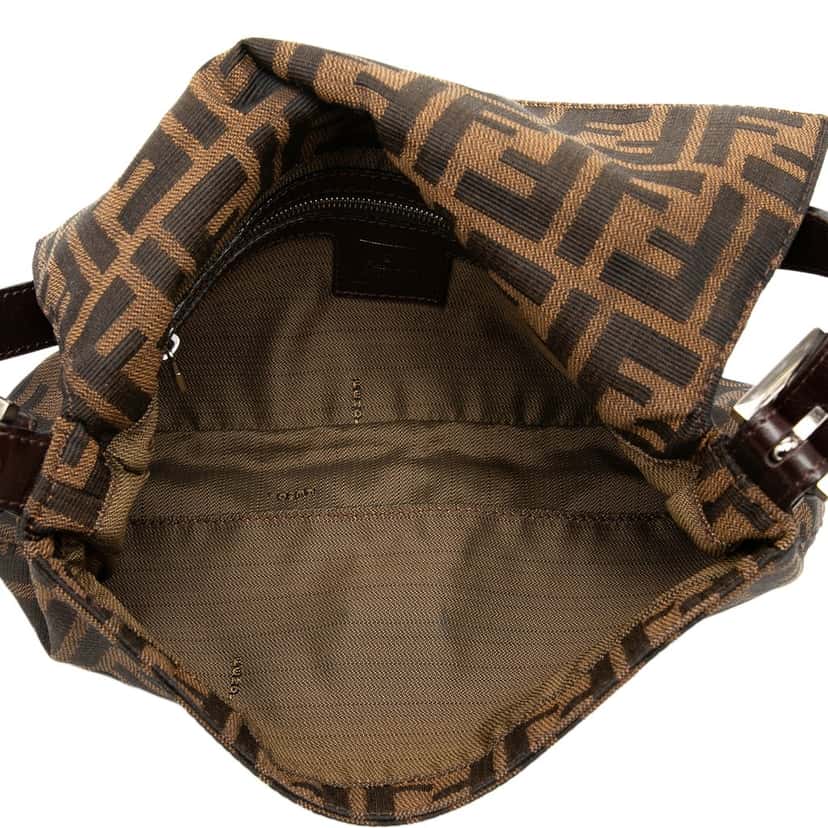 Fendi Zucca Canvas Baguette Brown Very good condition - Model View