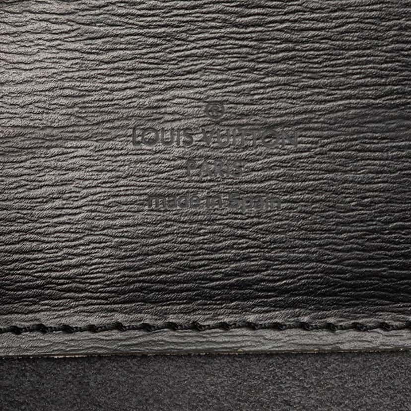 Louis Vuitton Epi Cluny Black Leather Very good condition - Box View