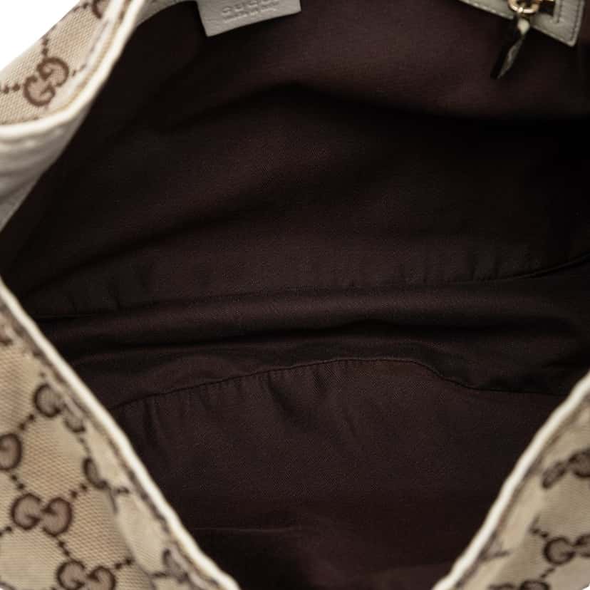 Gucci GG Canvas Charlotte Crossbody Beige Very good condition - Model View