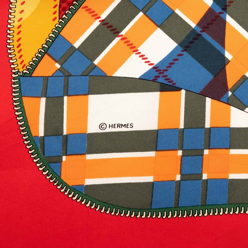 Hermès L Elegance et le Confort en Automobile Silk Scarf 90 Red Very good condition - Model View