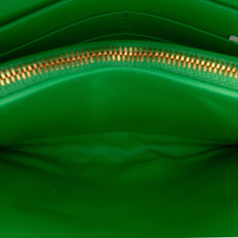 Bottega Veneta Nappa Intrecciato Wallet On Strap Green Leather Never worn - Box View