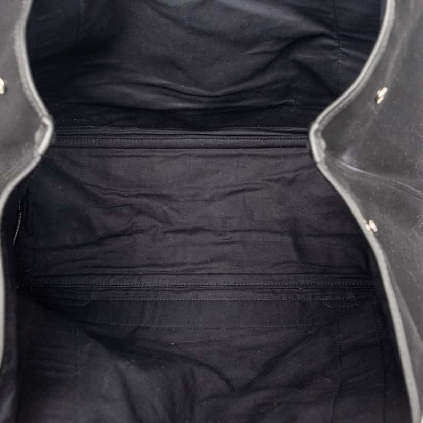 Balenciaga Denim Navy Cabas Tote M Black Very good condition - Model View