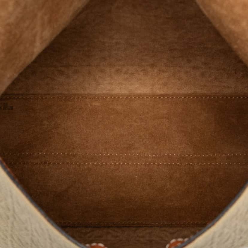 LOEWE Canvas Repeat Anagram Avenue Crossbody Beige Very good condition - Model View
