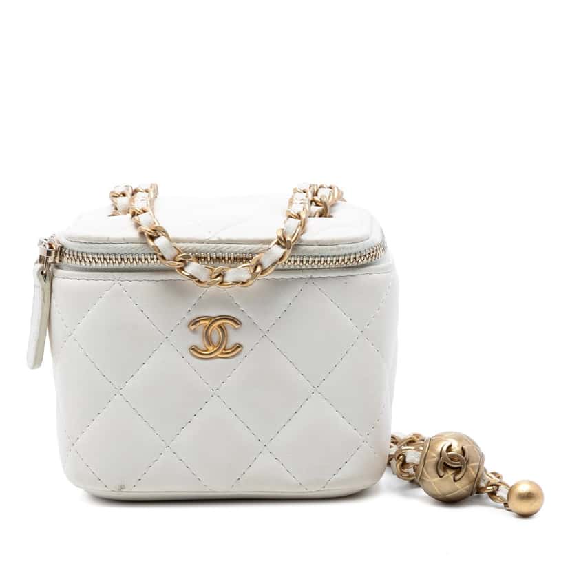 Chanel Mini Quilted Lambskin Pearl Crush Vanity Case With Chain White Leather Very good condition - Front View