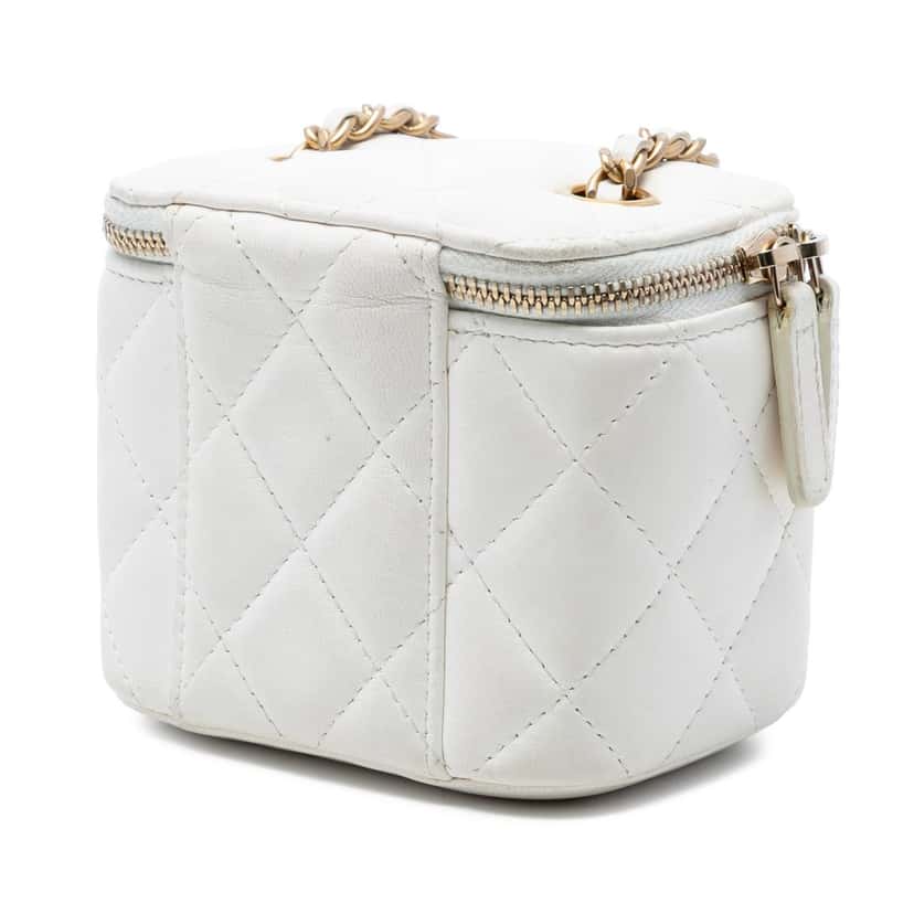 Chanel Mini Quilted Lambskin Pearl Crush Vanity Case With Chain White Leather Very good condition - Back View