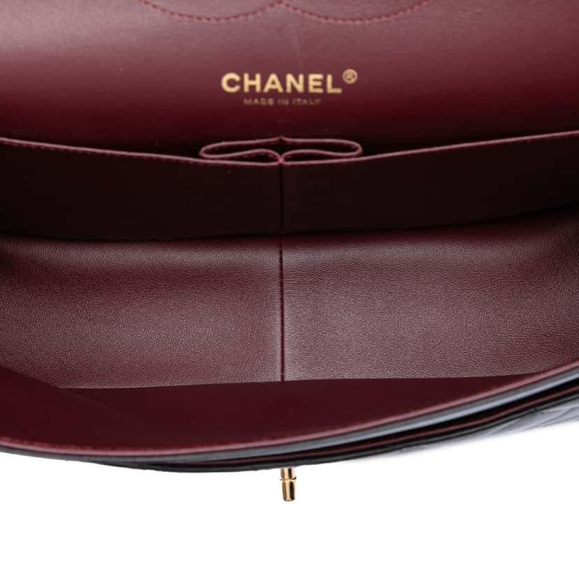 Chanel Jumbo Classic Lambskin Double Flap Black Leather Very good condition - Model View