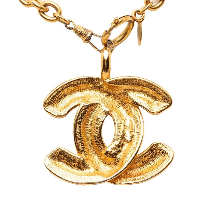 Chanel CC Gold Plated Quilted Pendant Necklace Gold Metal Very good condition - Inside View