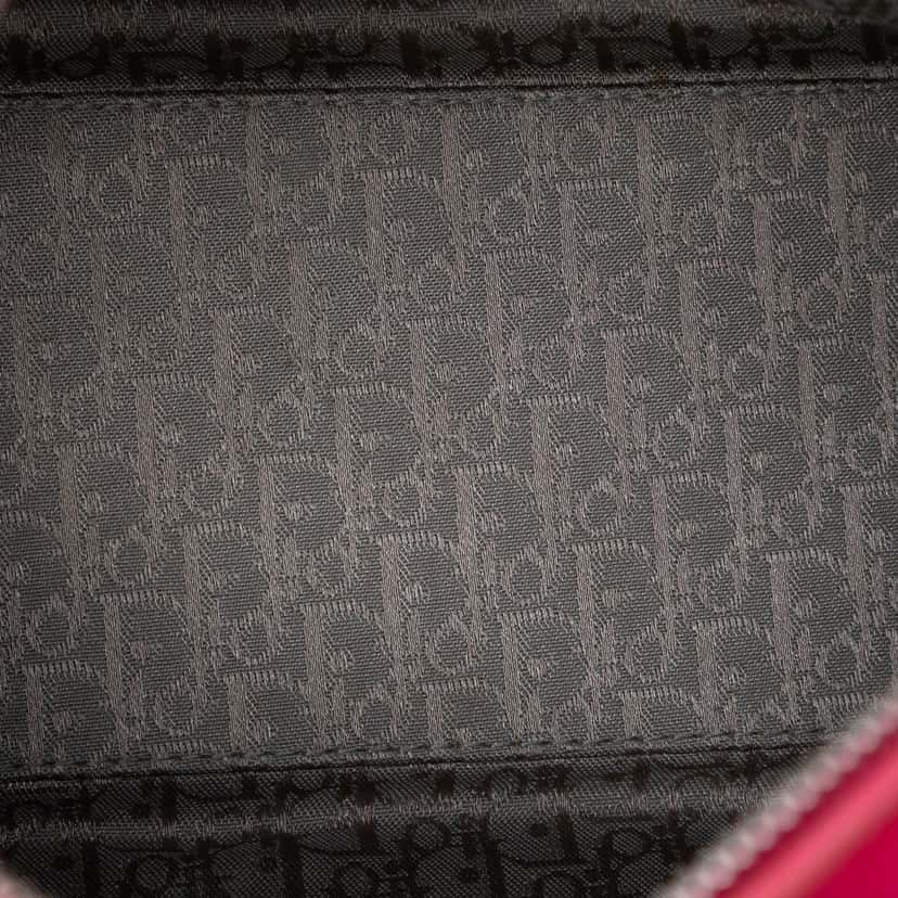 Dior Medium Lambskin Cannage Contrast Stitch Lady Dior Pink Leather Good condition - Model View