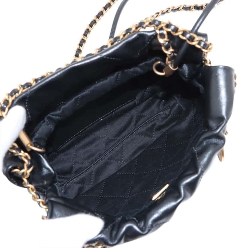 Chanel Mini Shiny Calfskin 22 Handbag Black Leather Very good condition - Inside View