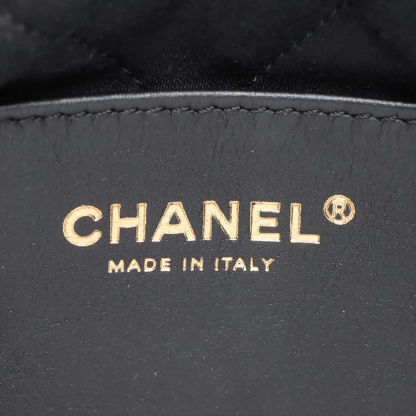 Chanel Mini Shiny Calfskin 22 Handbag Black Leather Very good condition - Box View