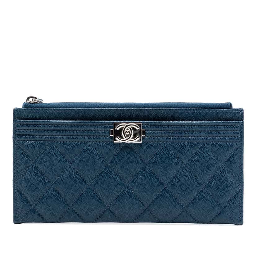 Chanel Quilted Caviar Boy Pouch Blue Leather Very good condition - Front View