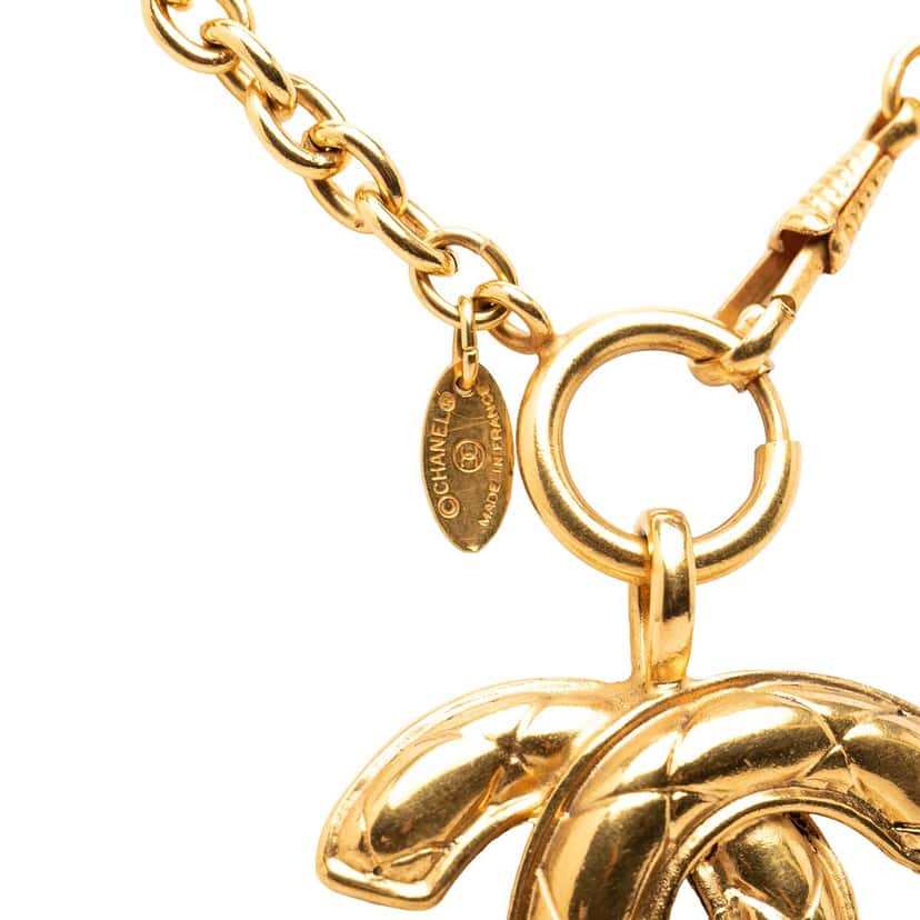 Chanel CC Gold Plated Quilted Pendant Necklace Gold Metal Very good condition - Inside View